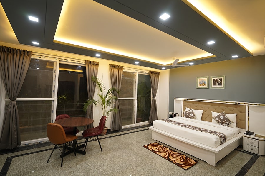 Best Accommodation in Gurgaon, Sector 52