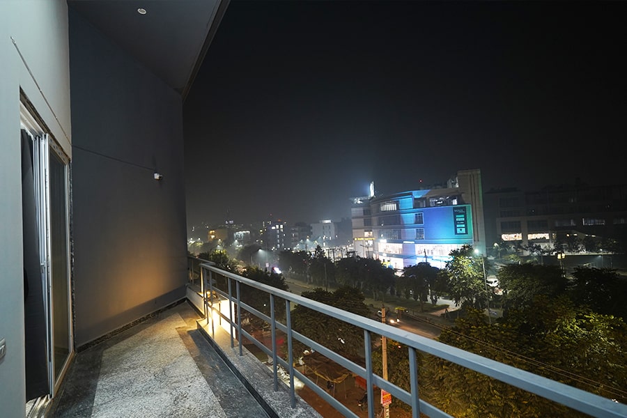 Best Accommodation in Gurgaon, Sector 52