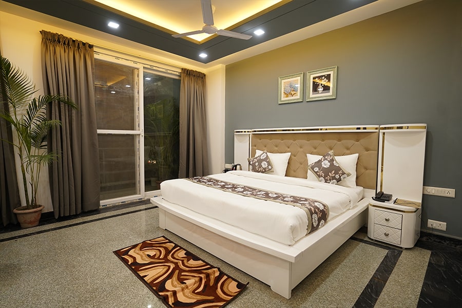 Best Accommodation in Gurgaon, Sector 52