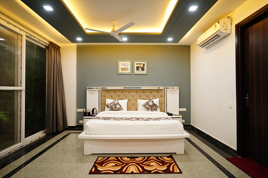 Best Accommodation in Gurgaon, Sector 52