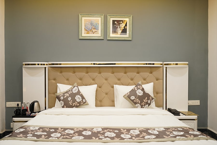 Best Accommodation in Gurgaon, Sector 52