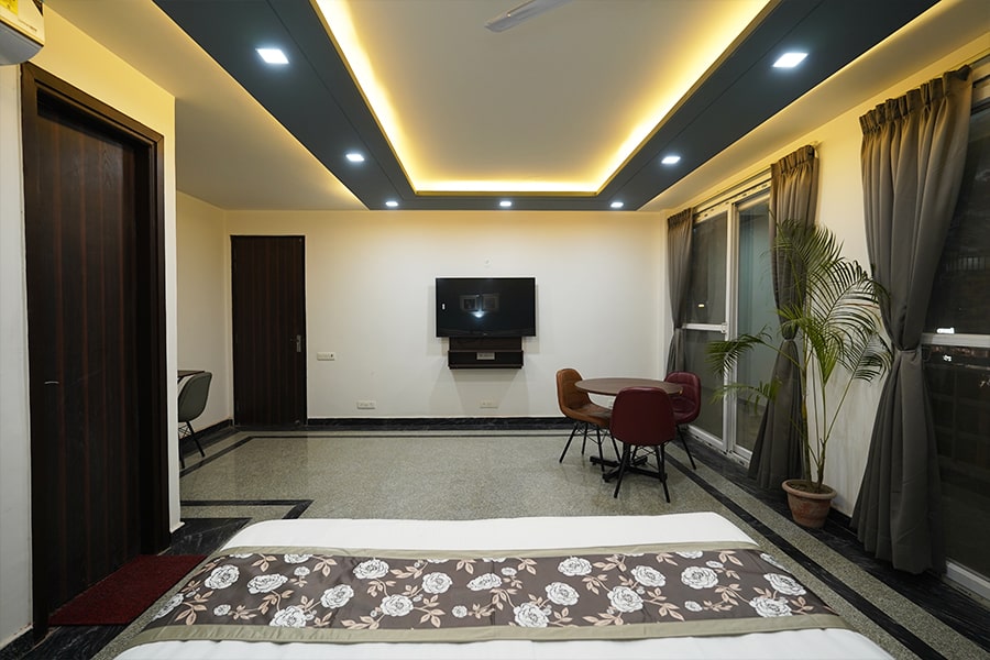 Best Accommodation in Gurgaon, Sector 52