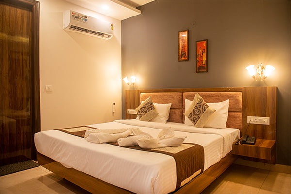 Best Accommodation in Sector 45, Gurgaon