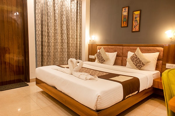 Best Accommodation in Sector 45, Gurgaon