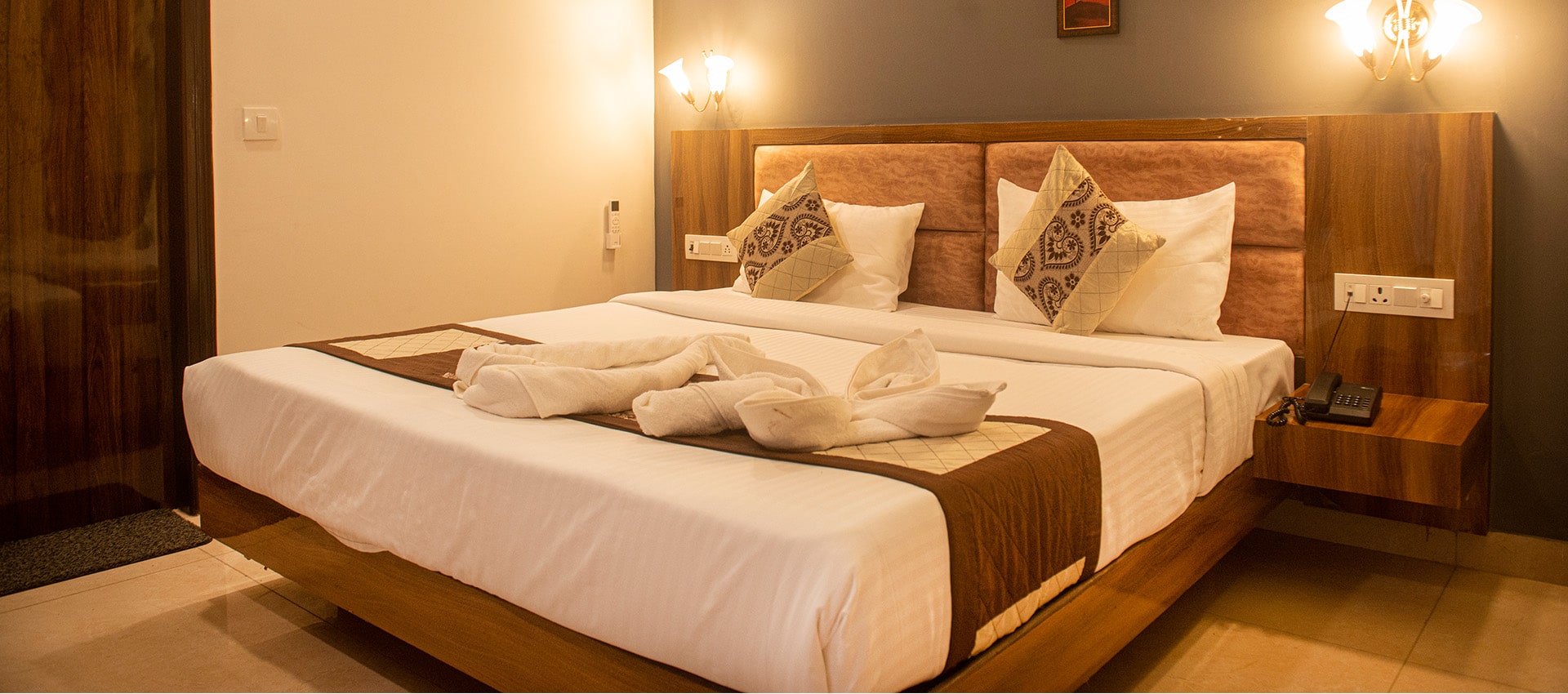 Best Accommodation in Sector 45, Gurgaon