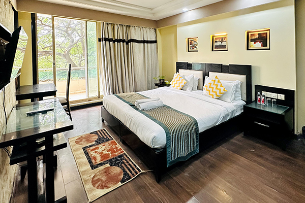 Gurgaon Hotels - Posh Galleria, Gurgaon